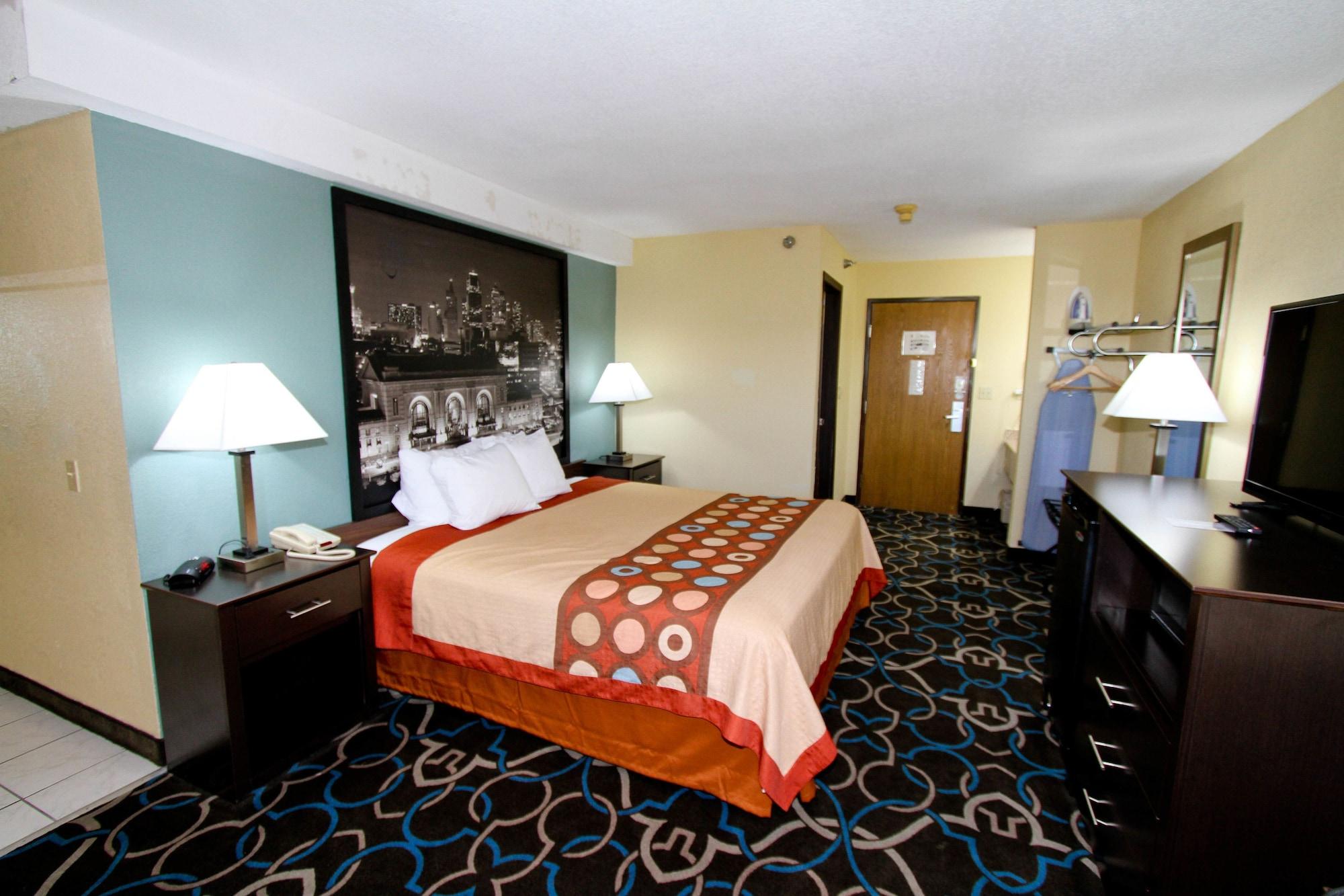 Super 8 By Wyndham Kansas City Exterior photo