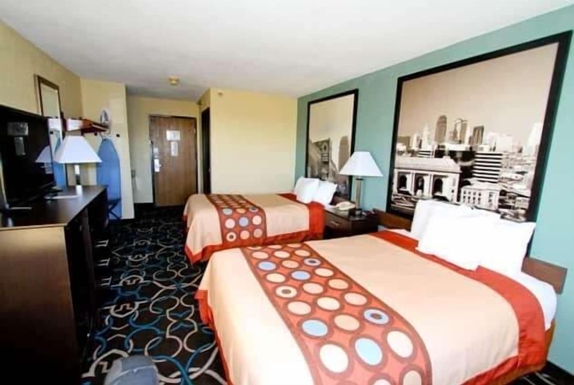 Super 8 By Wyndham Kansas City Exterior photo