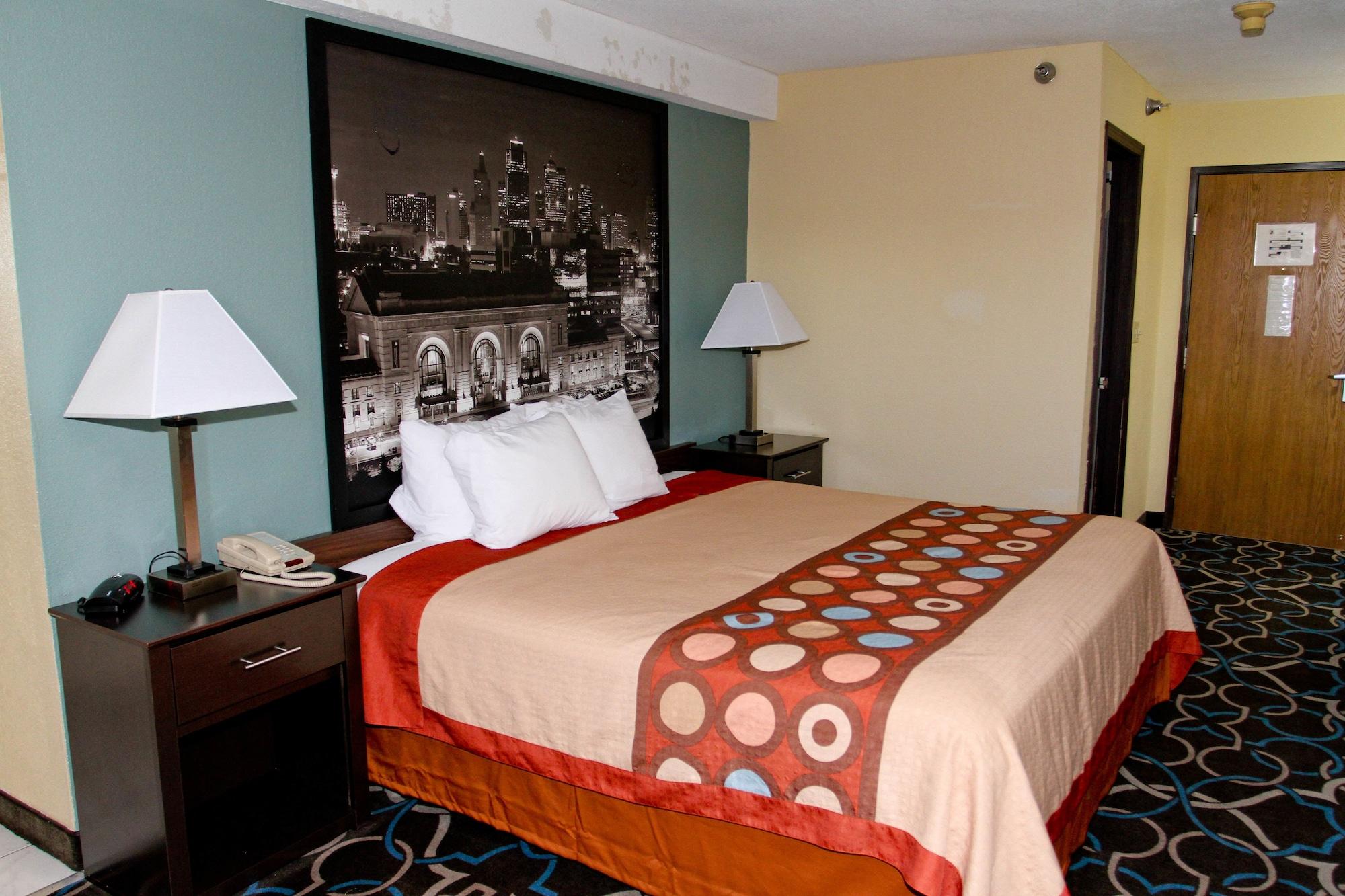 Super 8 By Wyndham Kansas City Exterior photo