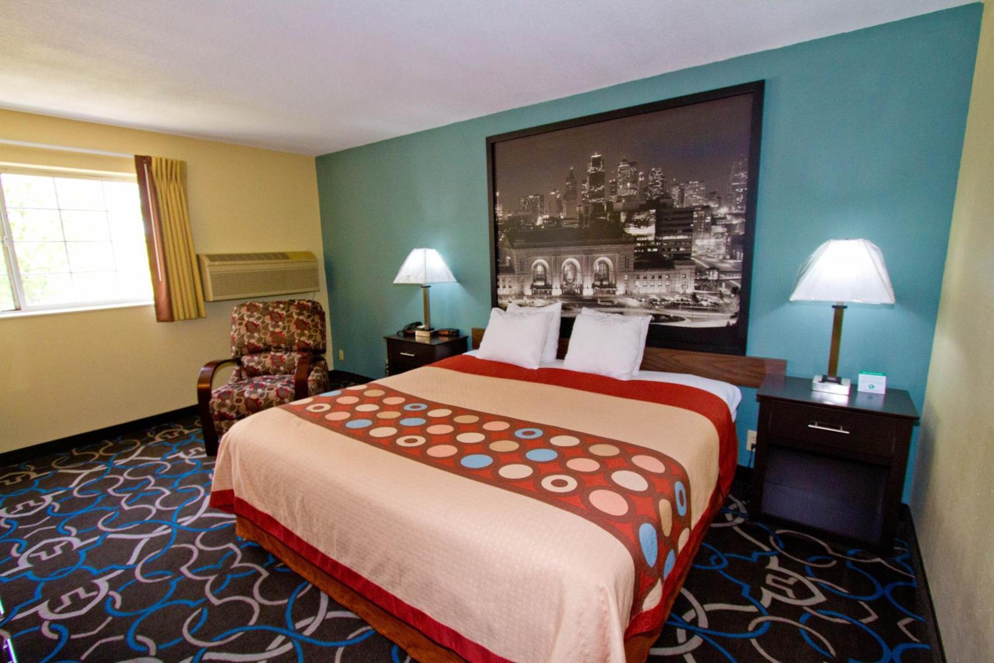 Super 8 By Wyndham Kansas City Exterior photo