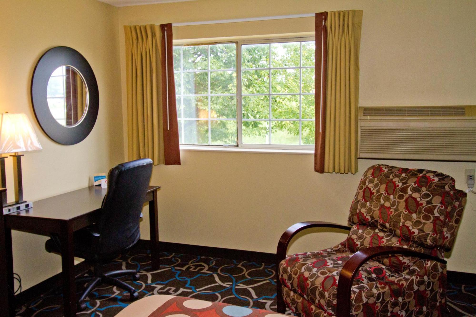 Super 8 By Wyndham Kansas City Exterior photo